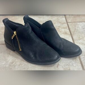 UGG Black Glee Ankle Boots